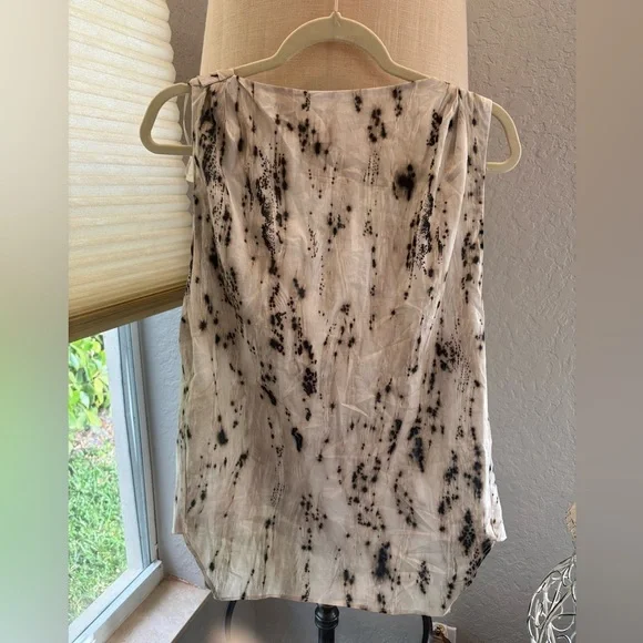 NWT Zara VOLUMINOUS PRINTED TOP ZW COLLECTION Black/Ecru Size Small - Picture 2 of 9